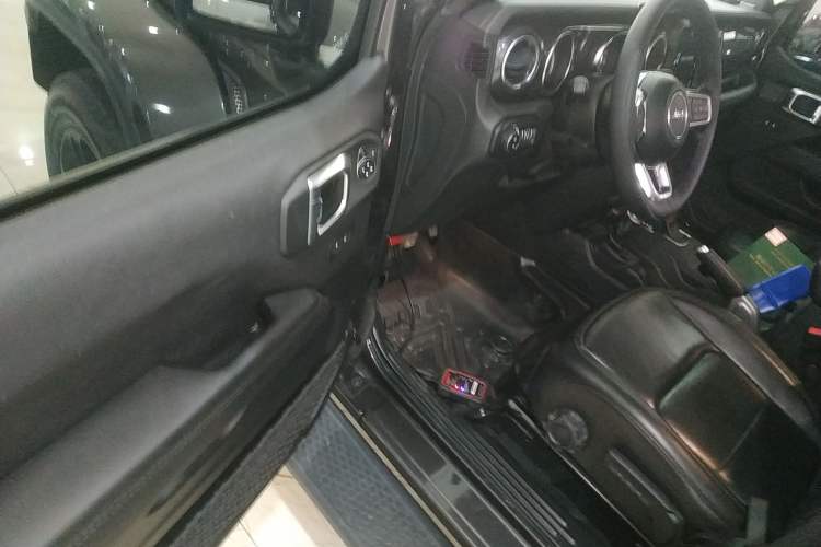 Used Jeep Wrangler 2022 2.0T High Altitude Four-Door Edition Driver Seat