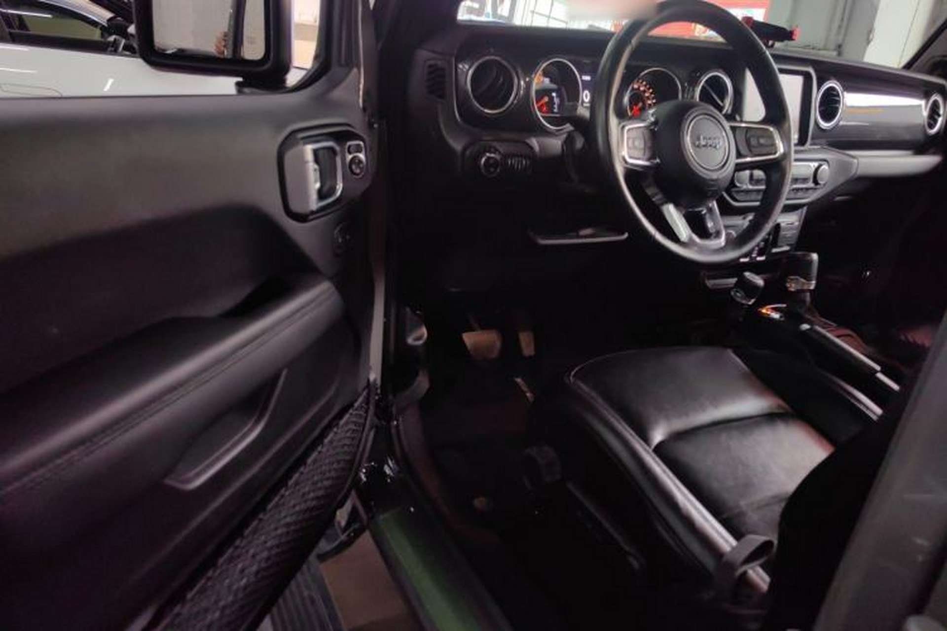 Used Jeep Wrangler 2022 2.0T High Altitude Four-Door Edition Driver Seat