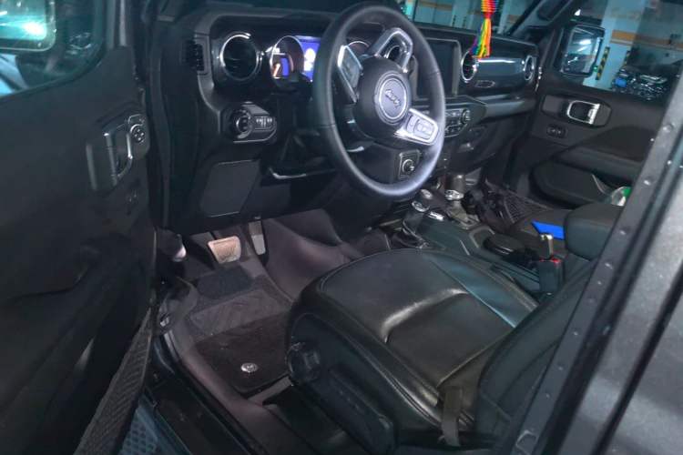 Used Jeep Wrangler 2022 2.0T High Altitude Four-Door Edition Driver Seat