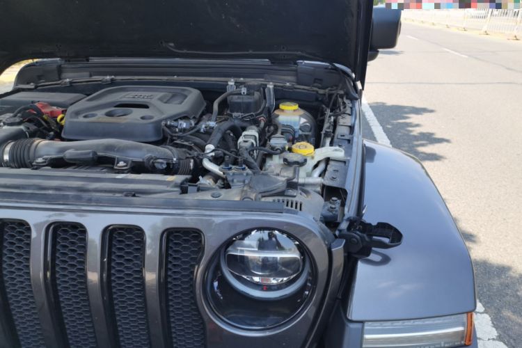 Used Jeep Wrangler 2022 2.0T High Altitude Four-Door Edition Engine Bay Left