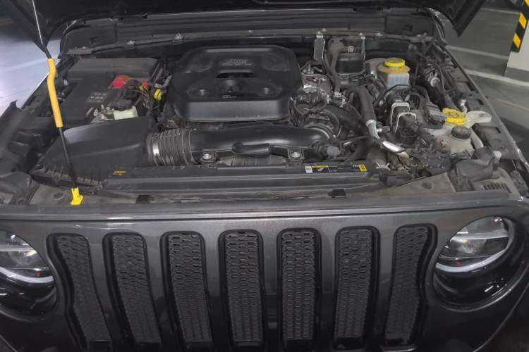 Used Jeep Wrangler 2022 2.0T High Altitude Four-Door Edition Engine Bay