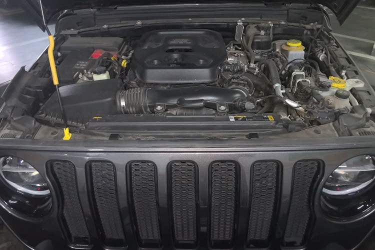 Used Jeep Wrangler 2022 2.0T High Altitude Four-Door Edition Engine Bay Right