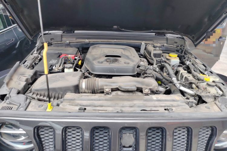 Used Jeep Wrangler 2022 2.0T High Altitude Four-Door Edition Engine Bay