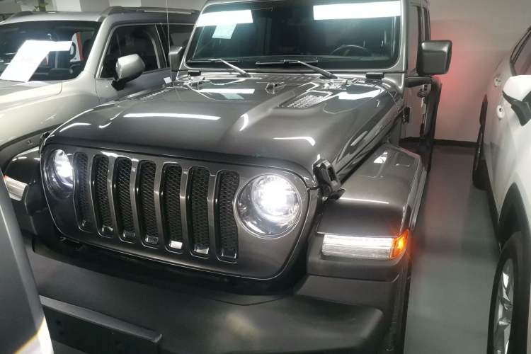 Used Jeep Wrangler 2022 2.0T High Altitude Four-Door Edition Front