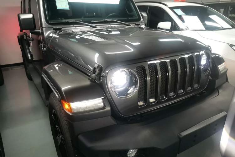 Used Jeep Wrangler 2022 2.0T High Altitude Four-Door Edition Front Right 45 Deg