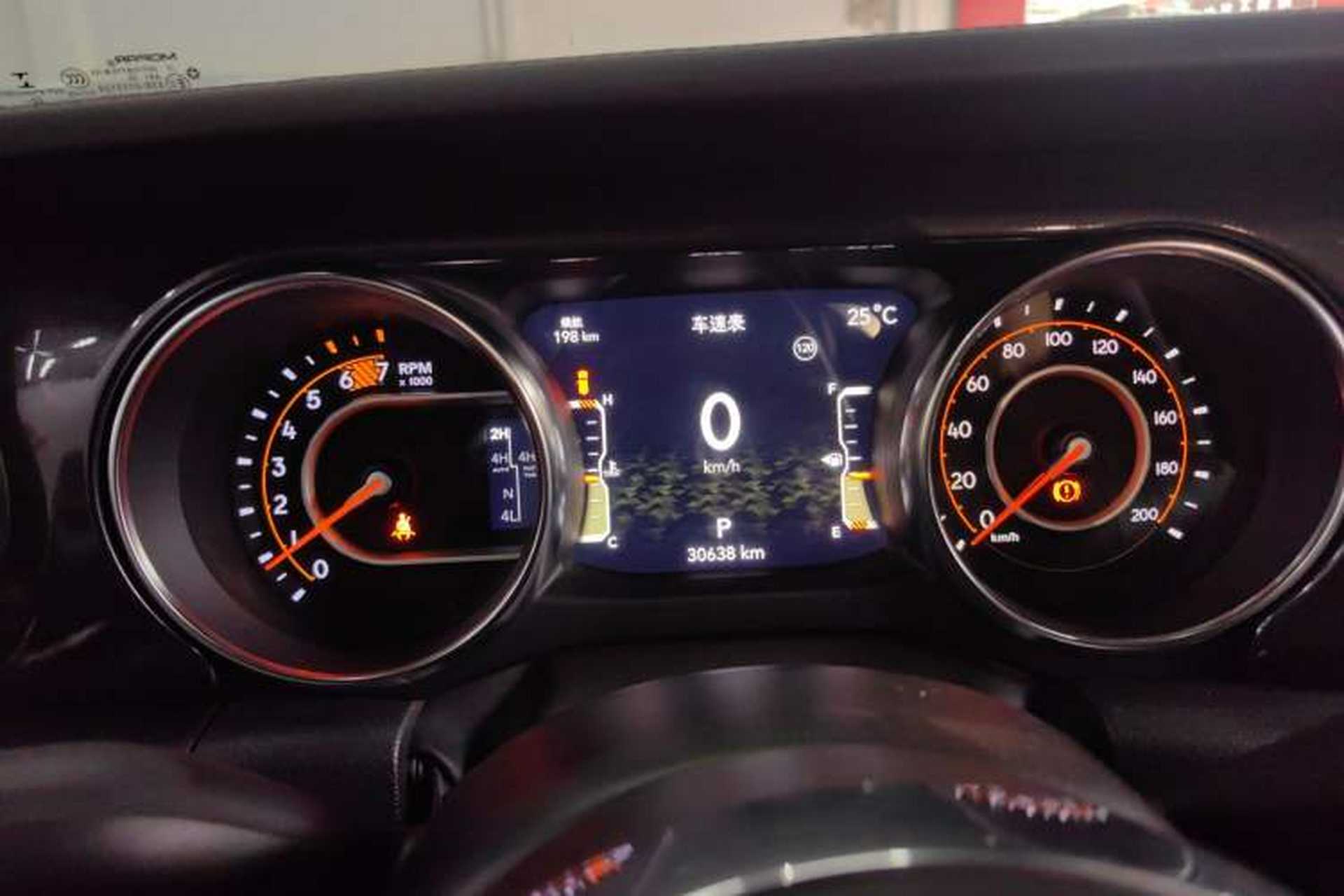 Used Jeep Wrangler 2022 2.0T High Altitude Four-Door Edition Instrument Cluster