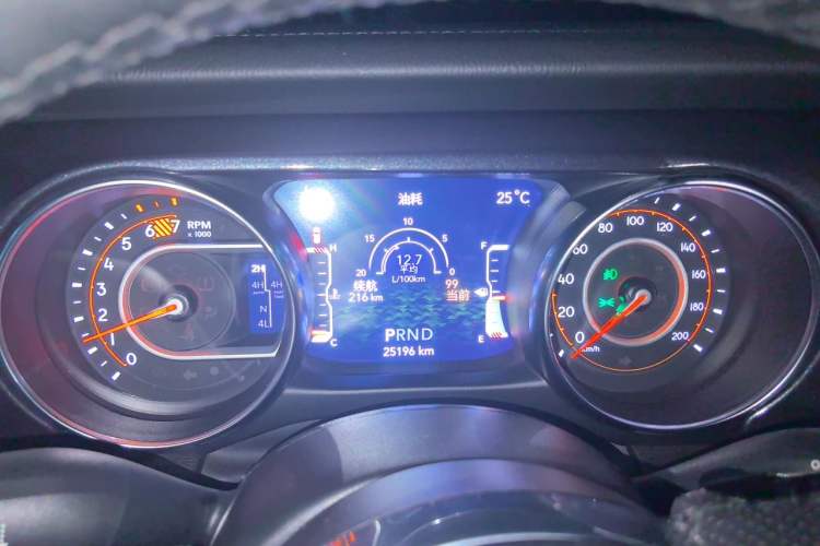 Used Jeep Wrangler 2022 2.0T High Altitude Four-Door Edition Instrument Cluster