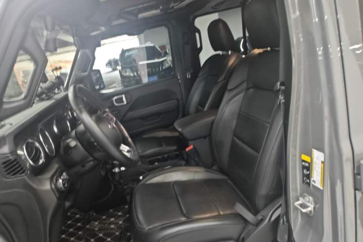 Used Jeep Wrangler 2022 2.0T High Altitude Four-Door Edition Left Front Seat