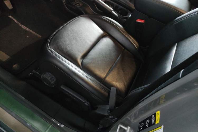 Used Jeep Wrangler 2022 2.0T High Altitude Four-Door Edition Left Front Seat
