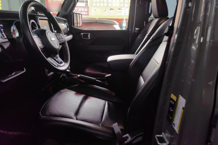 Used Jeep Wrangler 2022 2.0T High Altitude Four-Door Edition Left Front Seat