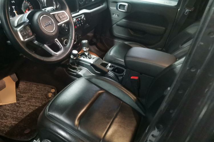 Used Jeep Wrangler 2022 2.0T High Altitude Four-Door Edition Left Front Seat