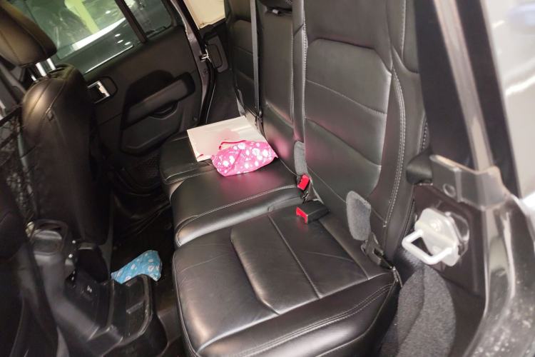 Used Jeep Wrangler 2022 2.0T High Altitude Four-Door Edition Left Rear Seat
