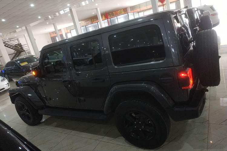 Used Jeep Wrangler 2022 2.0T High Altitude Four-Door Edition Left Side
