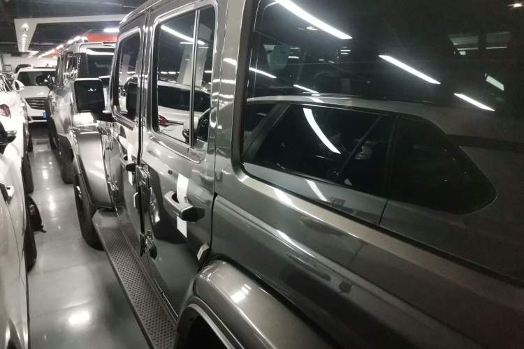 Used Jeep Wrangler 2022 2.0T High Altitude Four-Door Edition Left Side