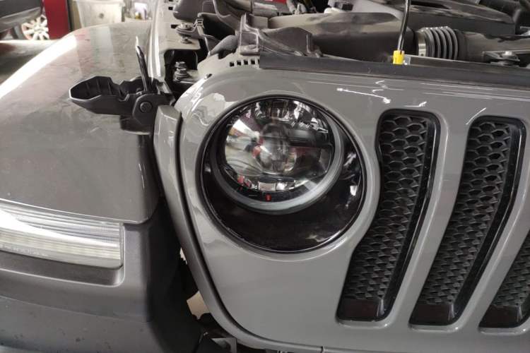 Used Jeep Wrangler 2022 2.0T High Altitude Four-Door Edition Right Front Headlight