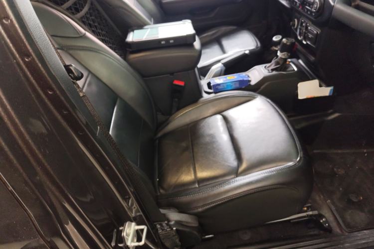 Used Jeep Wrangler 2022 2.0T High Altitude Four-Door Edition Right Front Seat