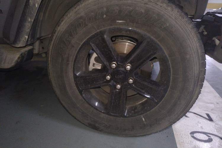 Used Jeep Wrangler 2022 2.0T High Altitude Four-Door Edition Right Front Wheel Hub
