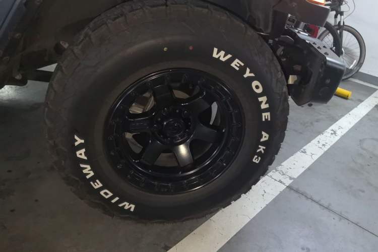 Used Jeep Wrangler 2022 2.0T High Altitude Four-Door Edition Right Front Wheel Hub