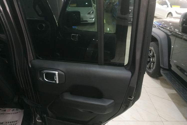 Used Jeep Wrangler 2022 2.0T High Altitude Four-Door Edition Right Rear Door Interior