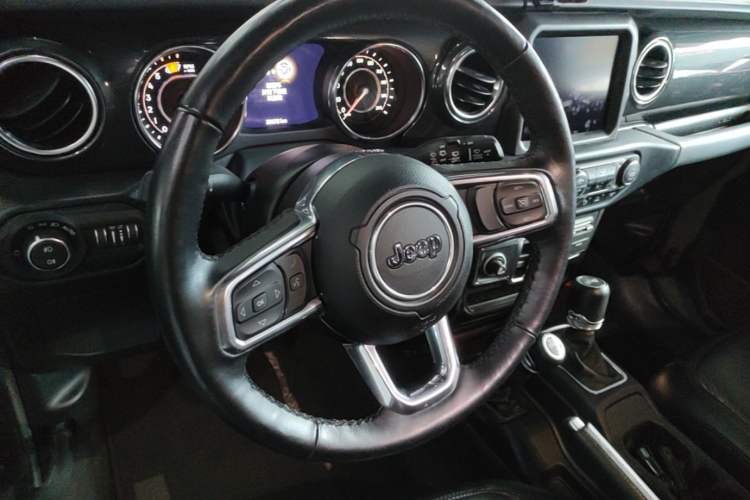 Used Jeep Wrangler 2022 2.0T High Altitude Four-Door Edition Steering Wheel