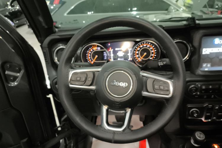 Used Jeep Wrangler 2022 2.0T High Altitude Four-Door Edition Steering Wheel