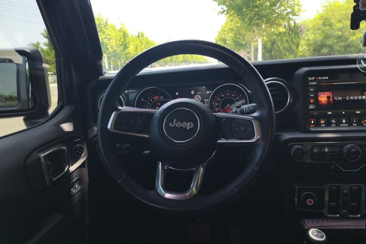 Used Jeep Wrangler 2022 2.0T High Altitude Four-Door Edition Steering Wheel