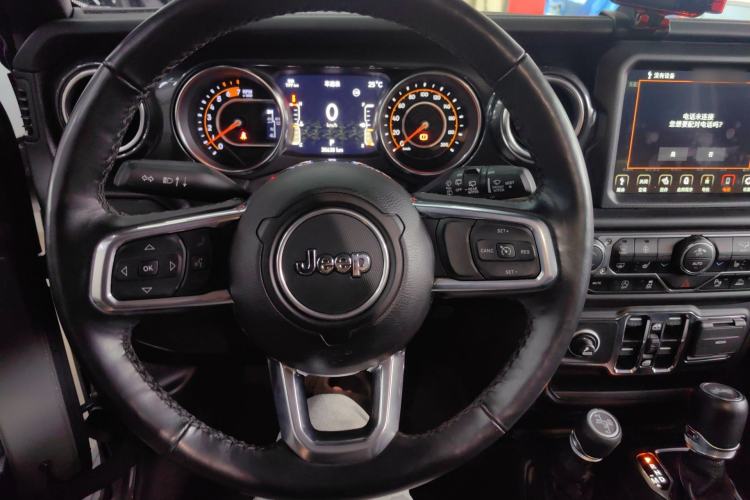Used Jeep Wrangler 2022 2.0T High Altitude Four-Door Edition Steering Wheel