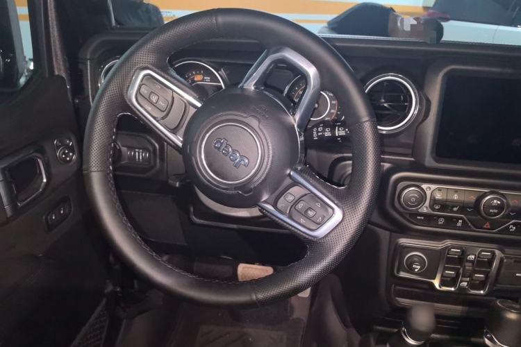 Used Jeep Wrangler 2022 2.0T High Altitude Four-Door Edition Steering Wheel
