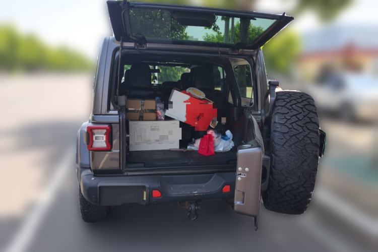 Used Jeep Wrangler 2022 2.0T High Altitude Four-Door Edition Trunk