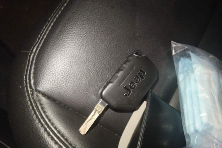Used Jeep Wrangler 2022 2.0T High Altitude Four-Door Edition Vehicle Key