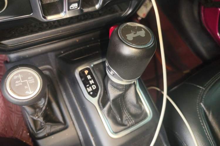 Used Jeep Wrangler 2022 2.0T High Altitude Bahamas Sand Pink Special Edition Gear Lever