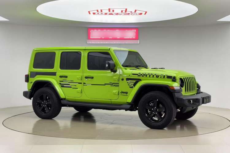 Used Jeep Wrangler 2022 2.0T High-Altitude Alaska Aurora Green Special Edition Front Right 45 Deg