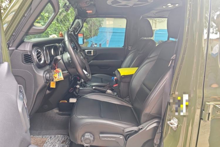 Used Jeep Wrangler 2022 2.0T High Altitude Four-Door Edition Left Front Seat