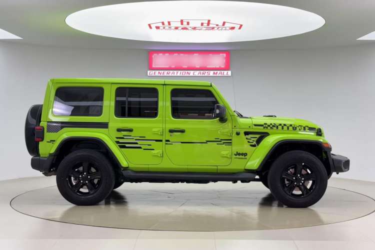 Used Jeep Wrangler 2022 2.0T High-Altitude Alaska Aurora Green Special Edition Left Side