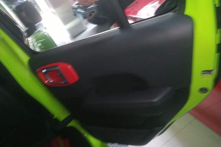 Used Jeep Wrangler 2022 2.0T High-Altitude Alaska Aurora Green Special Edition Right Rear Door Interior