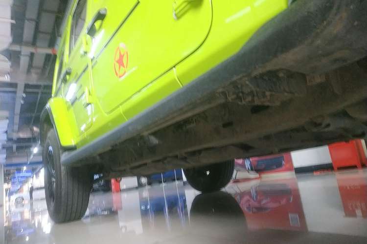Used Jeep Wrangler 2022 2.0T High-Altitude Alaska Aurora Green Special Edition Right Side Sill