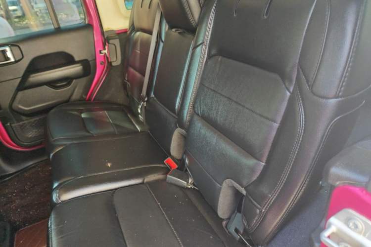 Used Jeep Wrangler 2022 2.0T High Altitude Bahamas Sand Pink Special Edition Left Rear Seat
