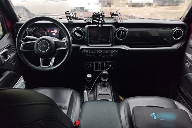 Used Jeep Wrangler 2022 2.0T High Altitude Four-Door Edition Center Console