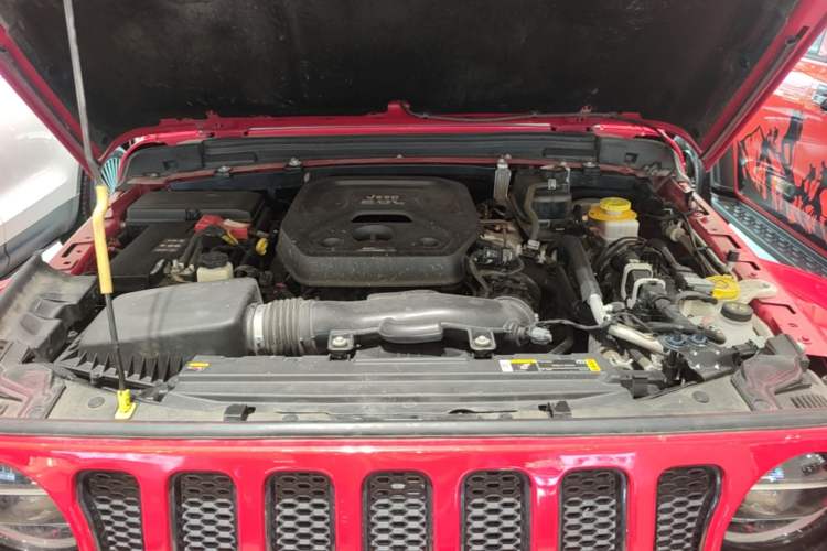 Used Jeep Wrangler 2022 2.0T High Altitude Four-Door Edition Engine Bay