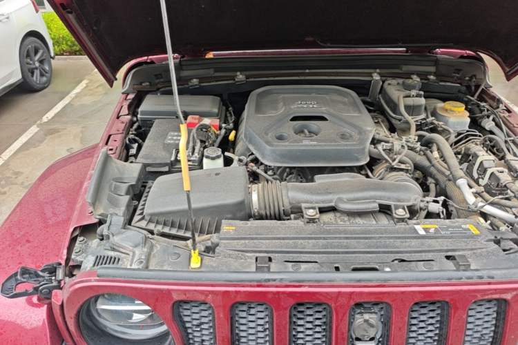 Used Jeep Wrangler 2022 2.0T High Altitude Four-Door Edition Engine Bay Right