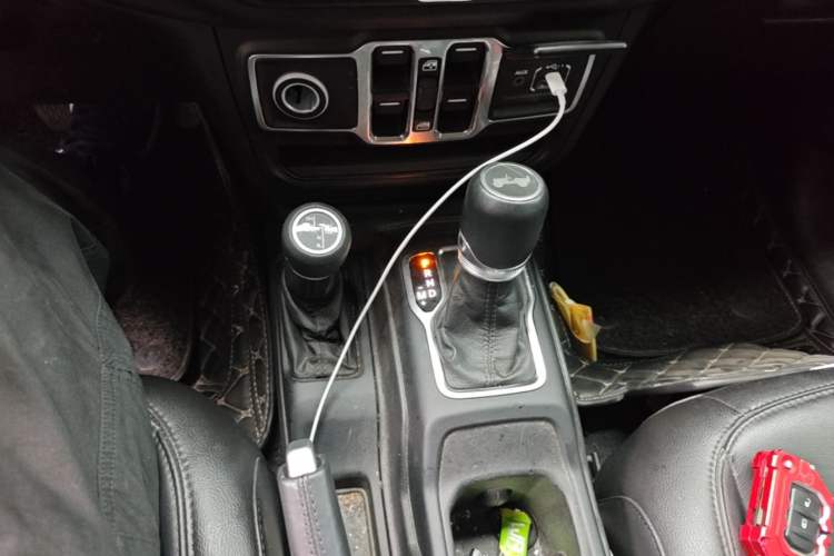 Used Jeep Wrangler 2022 2.0T High Altitude Four-Door Edition Gear Lever