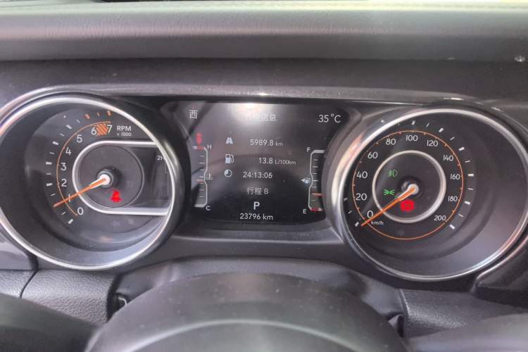 Used Jeep Wrangler 2022 2.0T High Altitude Four-Door Edition Instrument Cluster