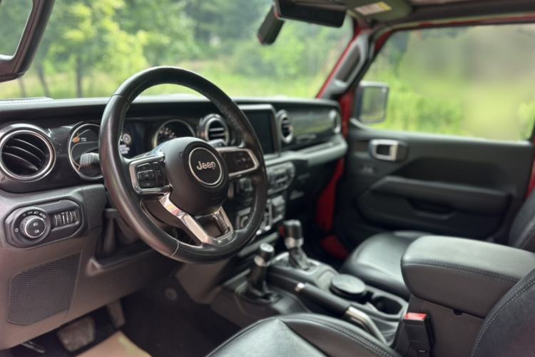 Used Jeep Wrangler 2022 2.0T High Altitude Four-Door Edition Interior 12