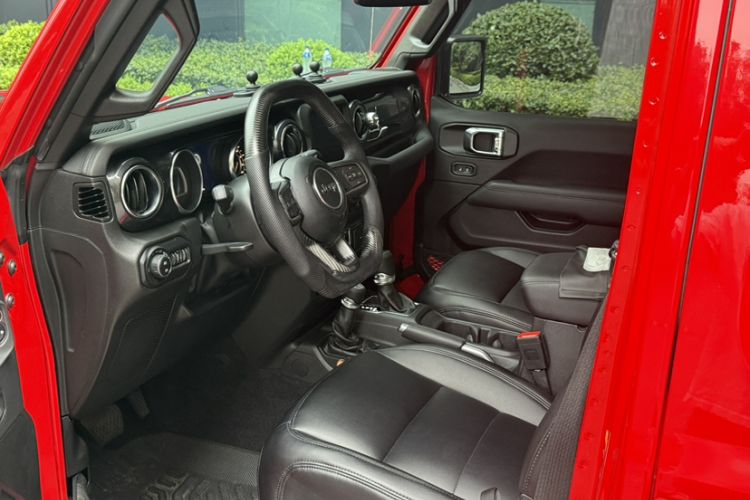 Used Jeep Wrangler 2022 2.0T High Altitude Four-Door Edition Interior 3