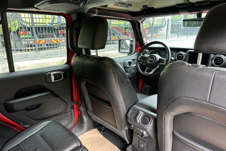 Used Jeep Wrangler 2022 2.0T High Altitude Four-Door Edition Interior 4