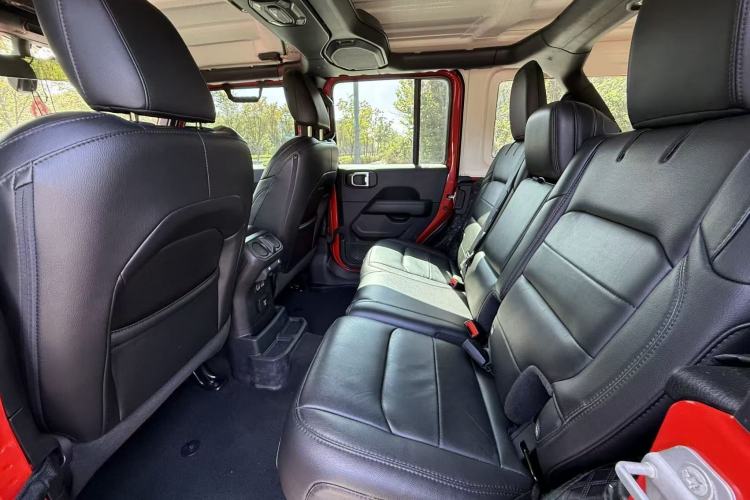 Used Jeep Wrangler 2022 2.0T High Altitude Four-Door Edition Interior 7