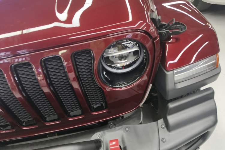 Used Jeep Wrangler 2022 2.0T High Altitude Four-Door Edition Left Front Headlight