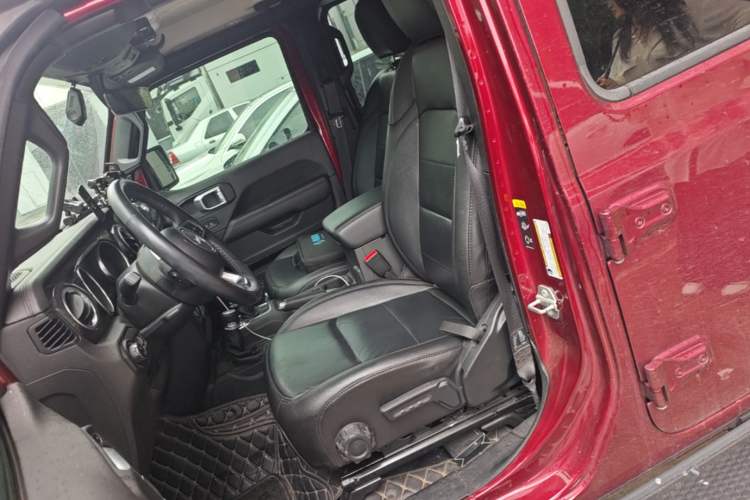 Used Jeep Wrangler 2022 2.0T High Altitude Four-Door Edition Left Front Seat