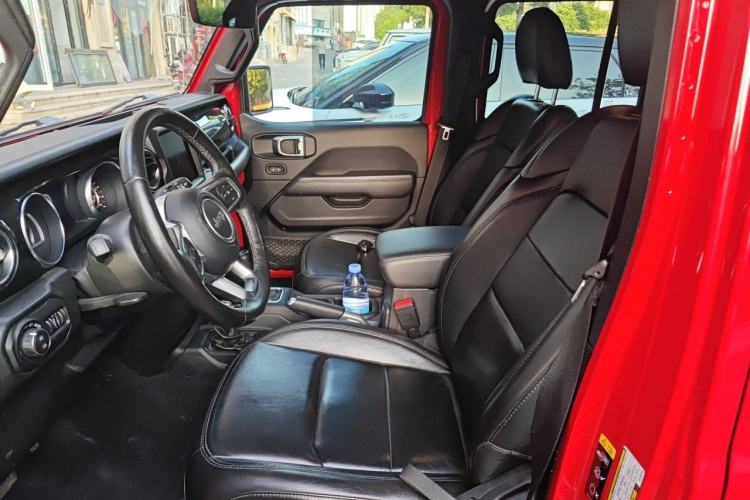 Used Jeep Wrangler 2022 2.0T High Altitude Four-Door Edition Left Front Seat
