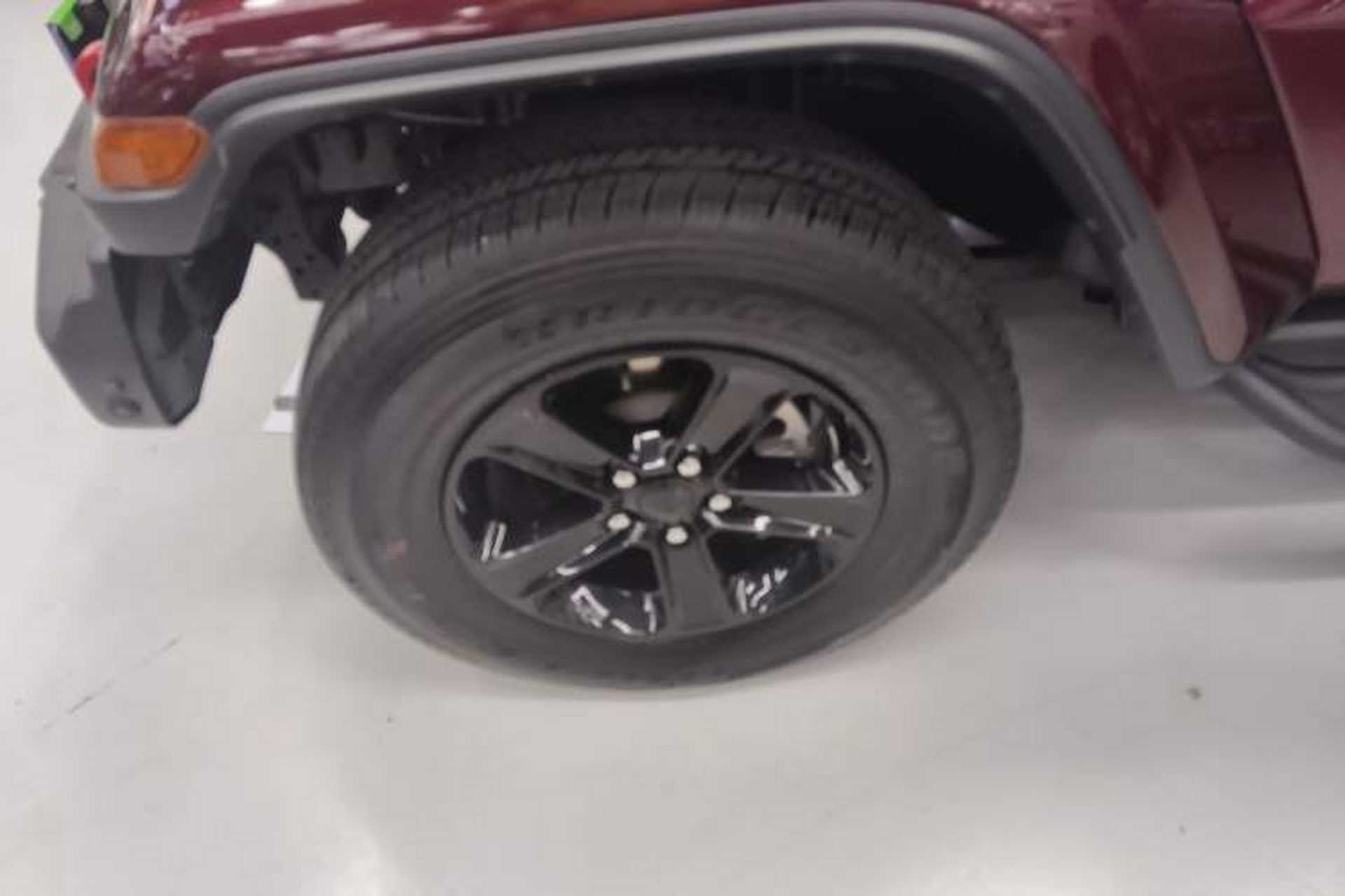 Used Jeep Wrangler 2022 2.0T High Altitude Four-Door Edition Left Front Wheel Hub
